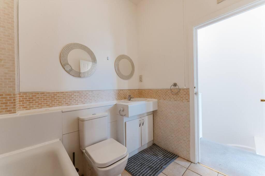 Up To 4 People, Room In A Share House Next To London Bridge Eksteriør billede